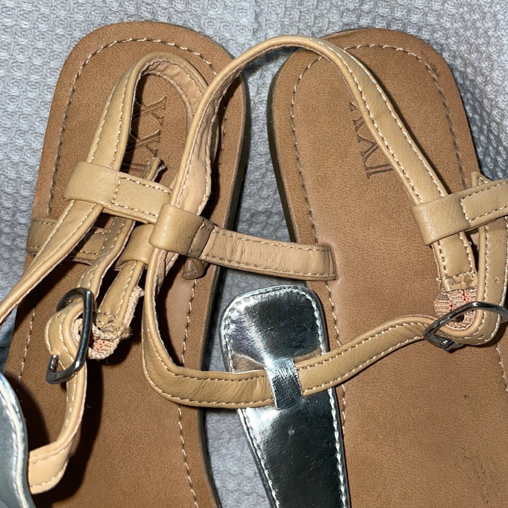 Sandals - Picture 2 of 4